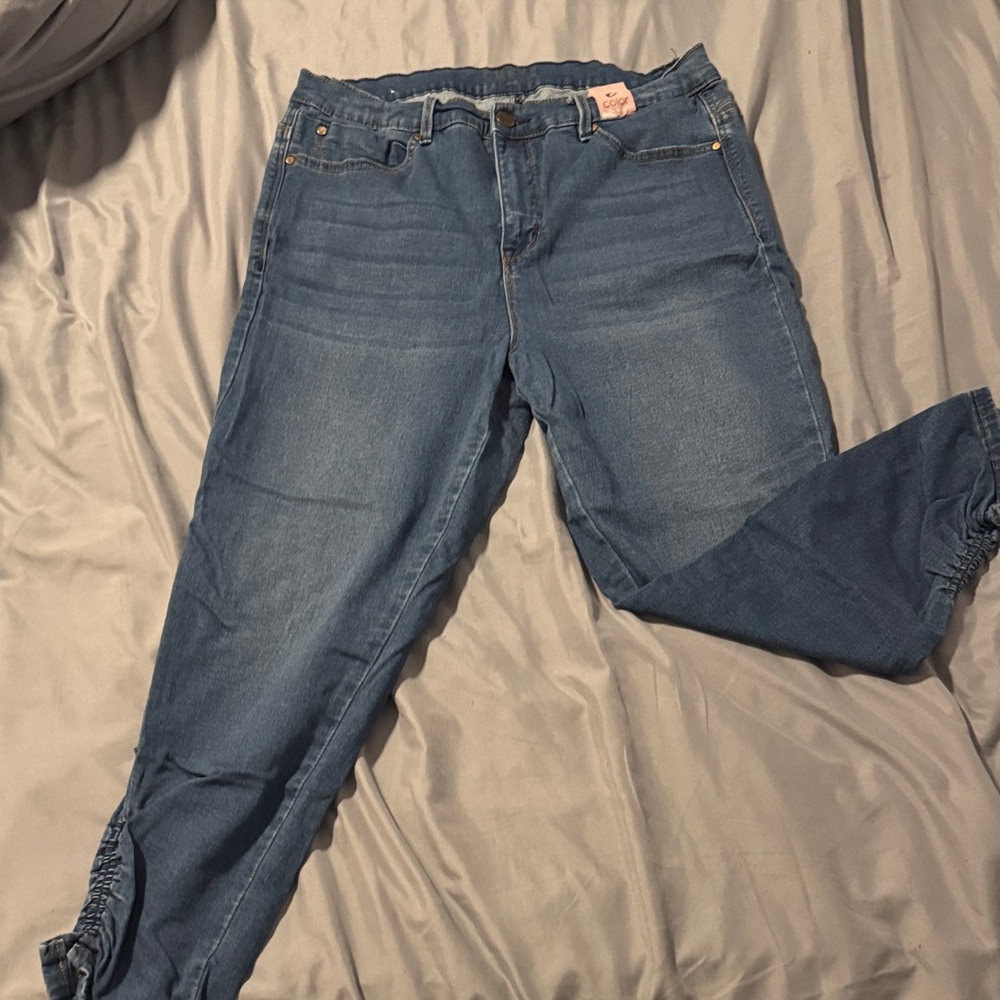 Classic Blue Ankle Jeans